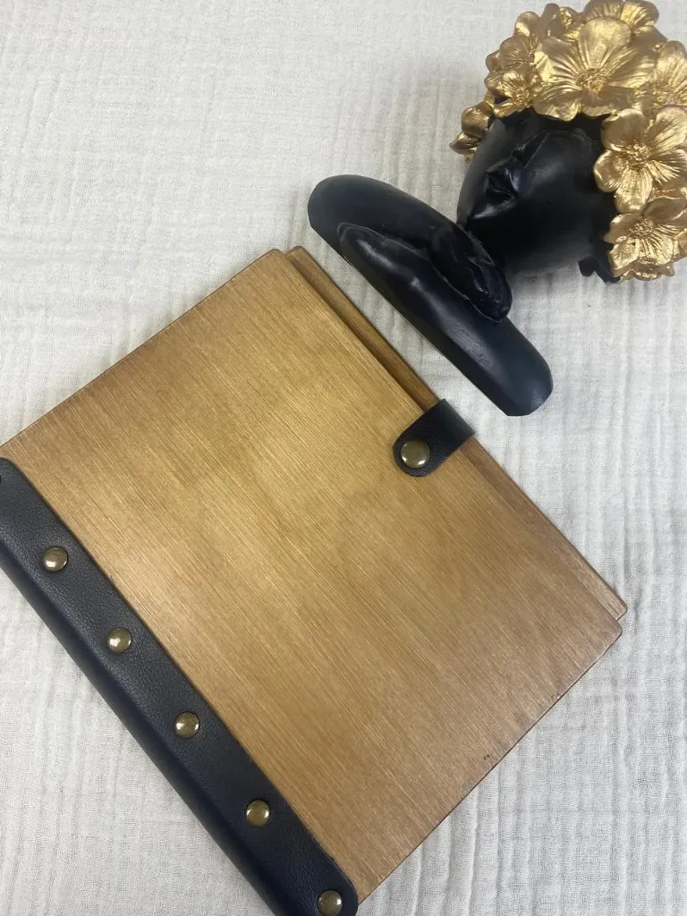 Wooden Binder - مجلد خشبي