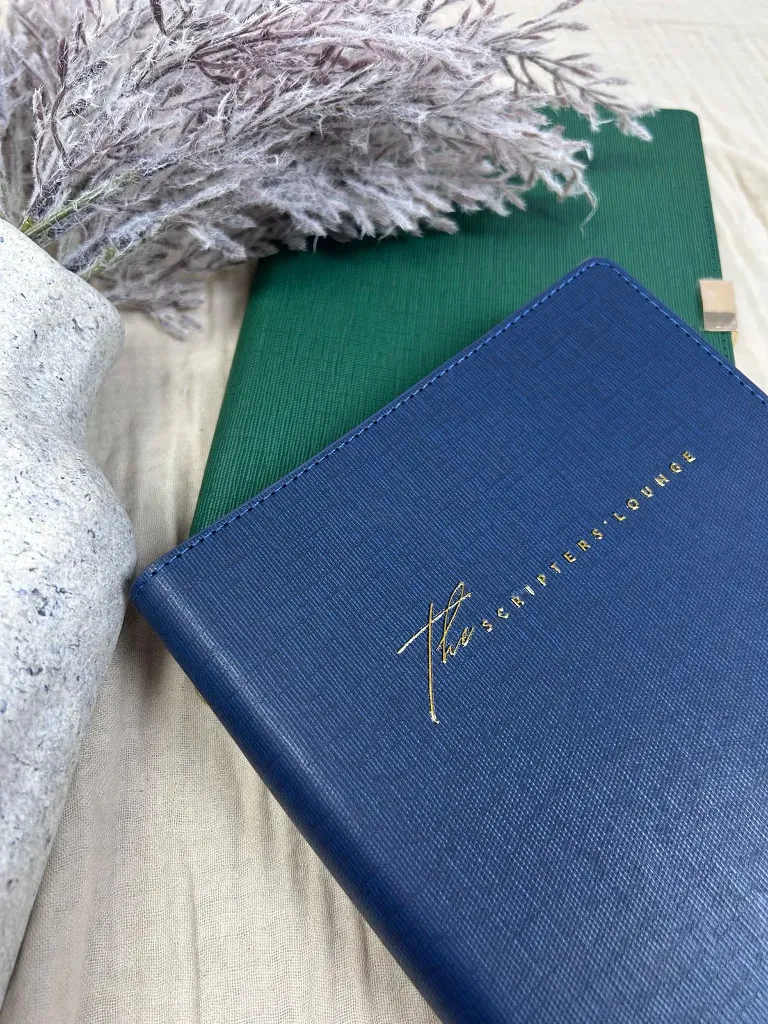 Leather Binder with Gold Logo - دفتر جلد بشعار ذهبي
