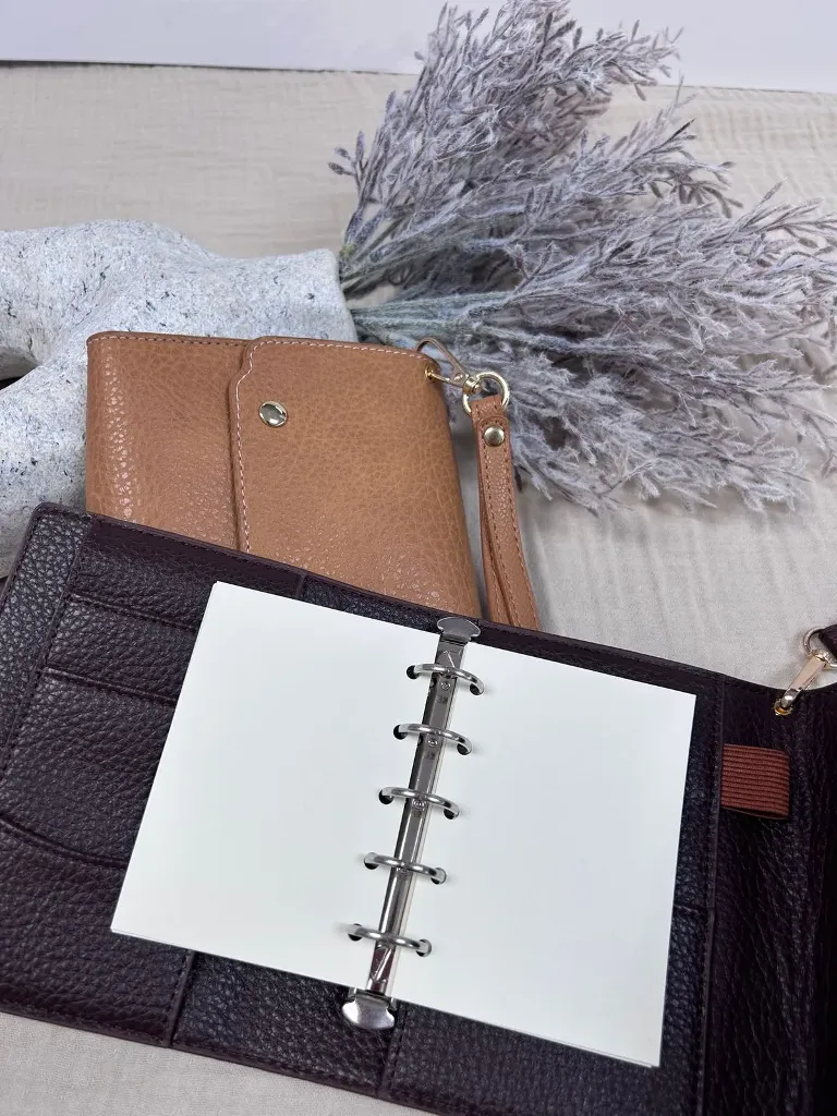 13.5X16 cm Leather Binder - 13.5X16 مجلد جلد