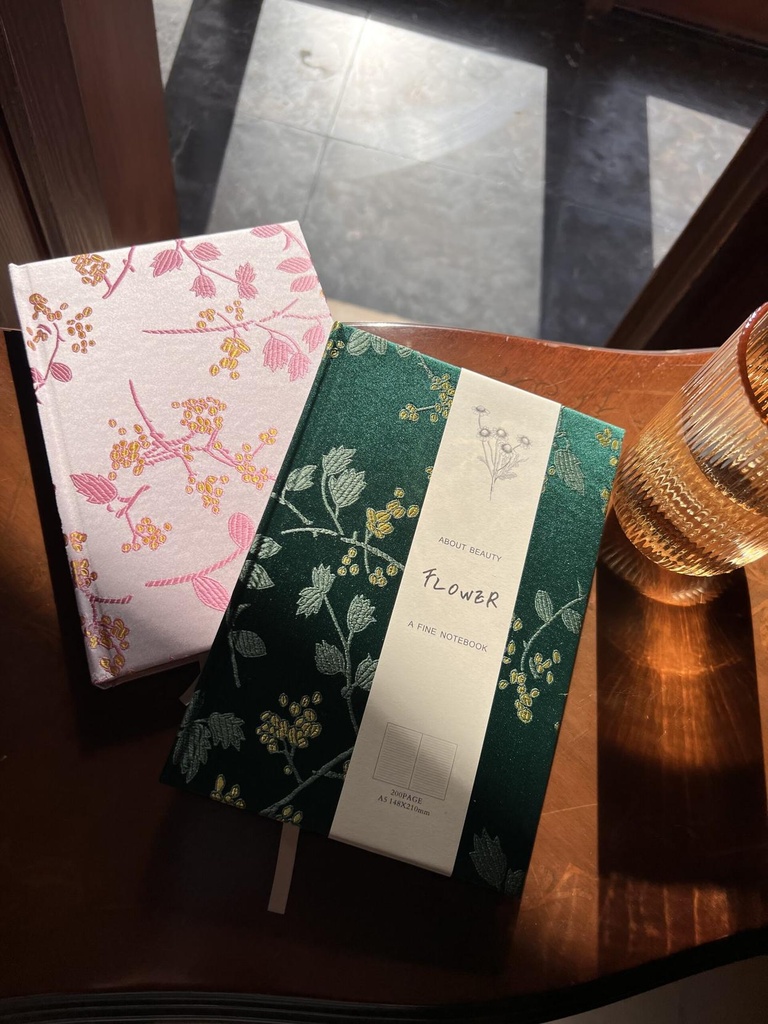 Satin Fabric Journals - دفاتر بغلاف ساتان