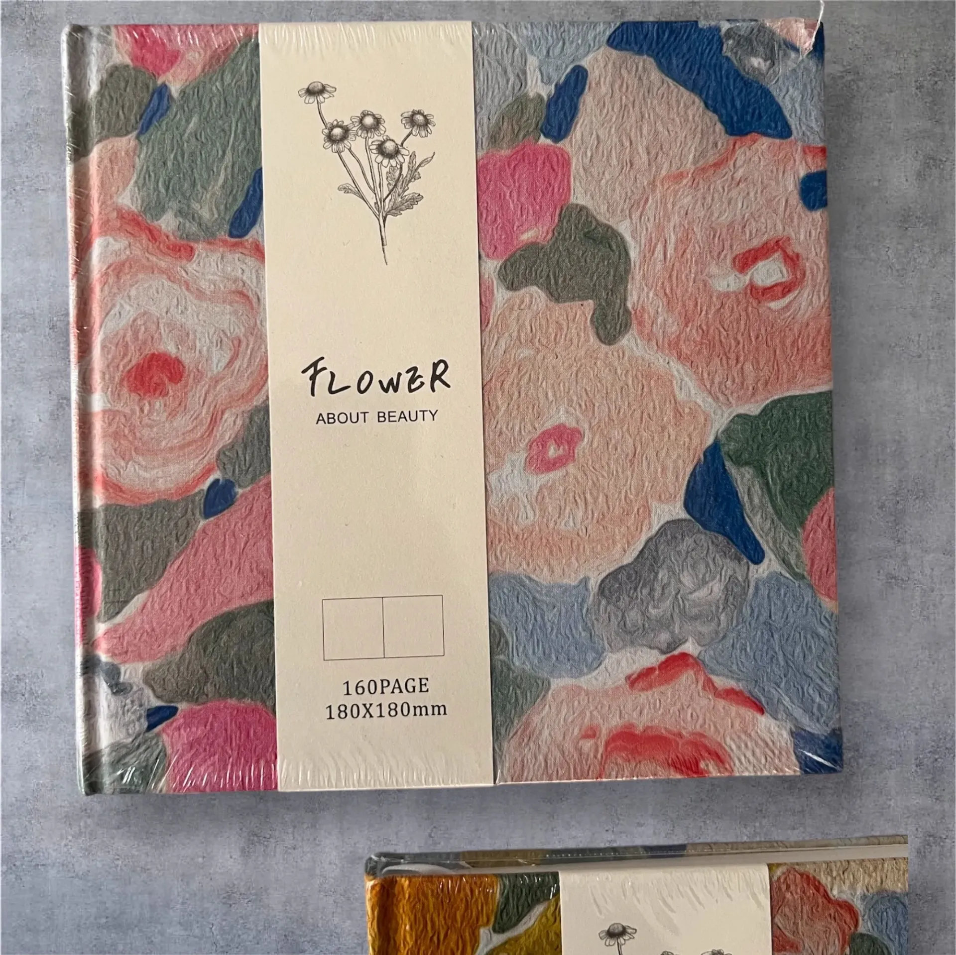 Square Fabric Sketchbook - دفتر قماش مربع